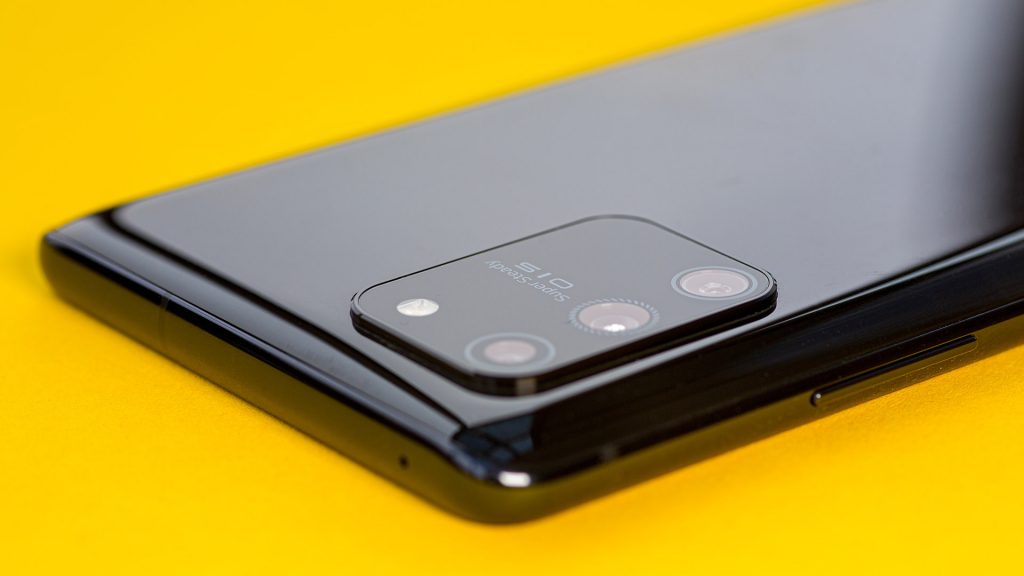 Galaxy S10 Lite triple camera