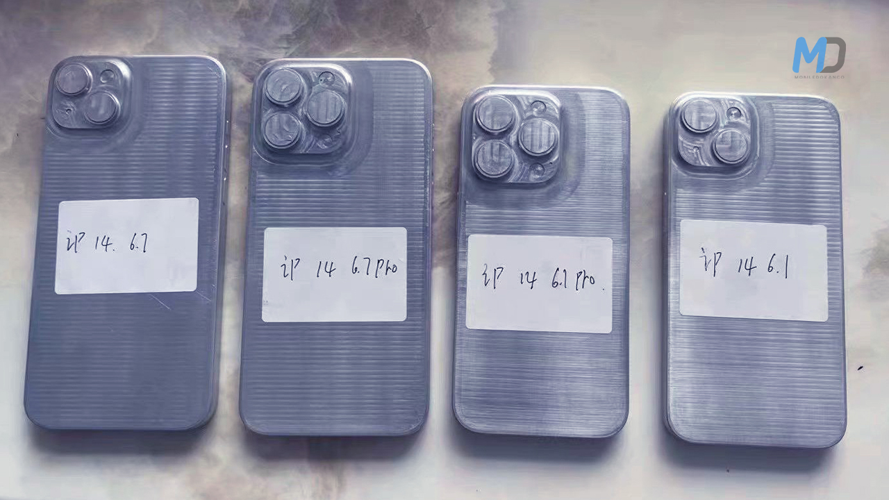 Metal molds show only two sizes of iPhone 14