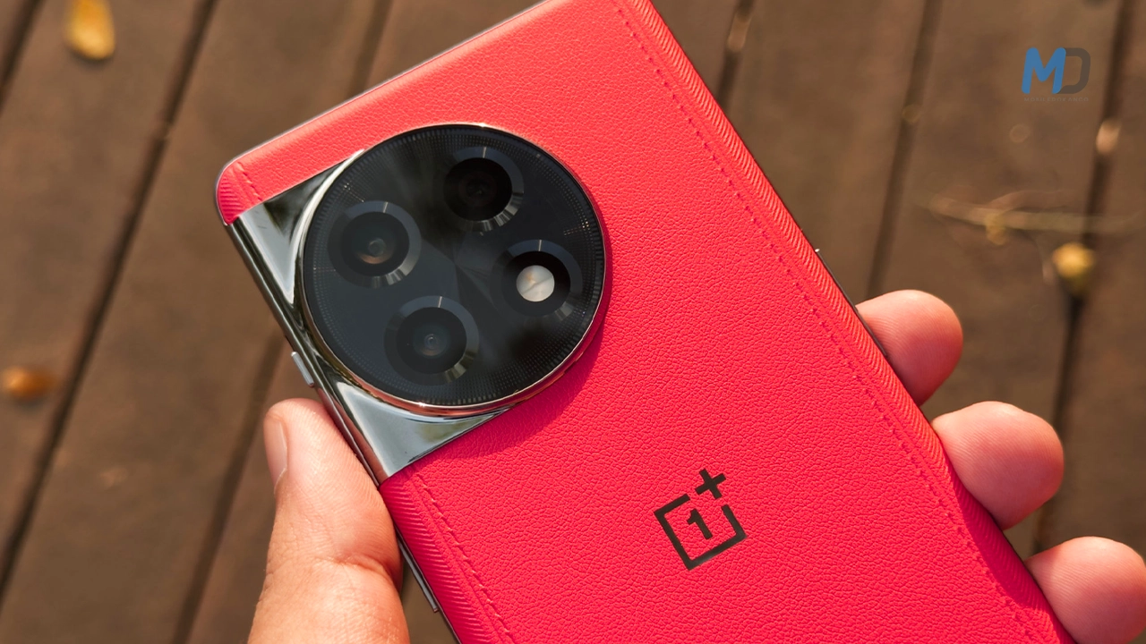 OnePlus 11R Solar Red review has come out