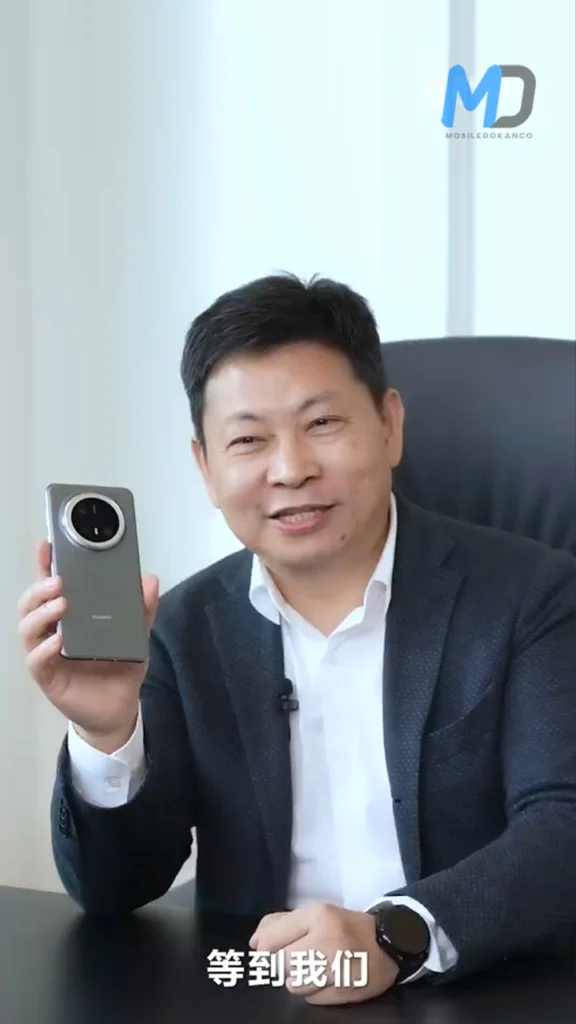 Huawei Mate 70 Pro+ in Huawei CEO Richard Yu's hand